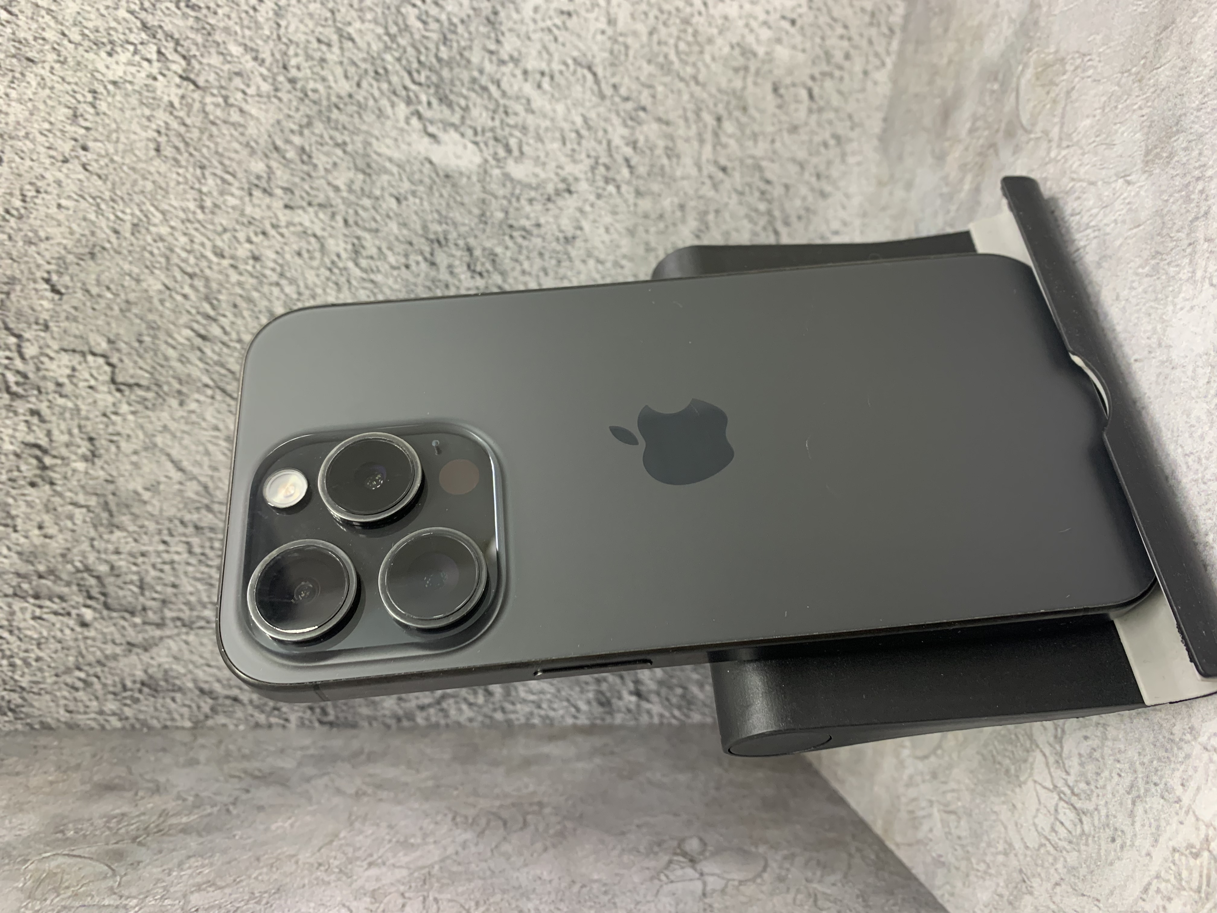 iPhone 15 Pro 256 ГБ черный титан (Trade-in)